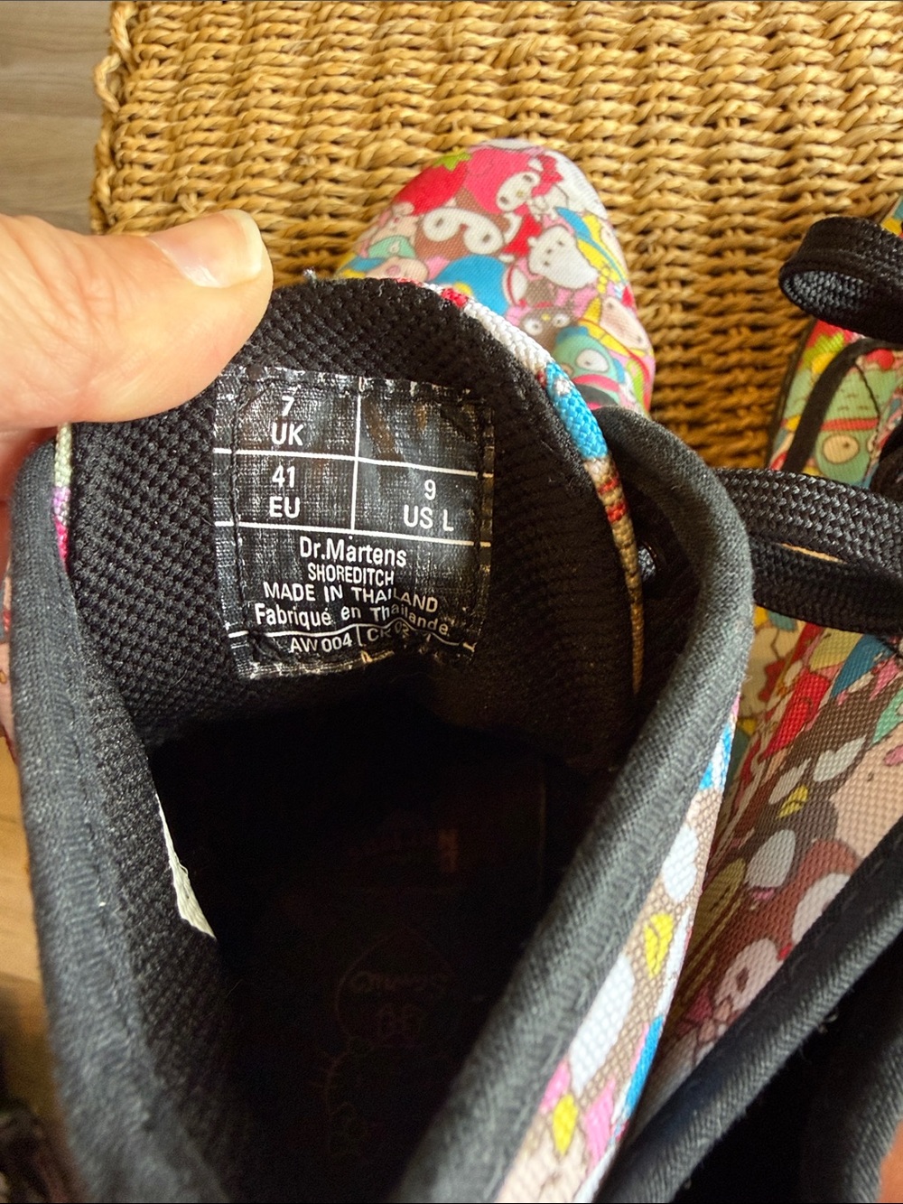 Perfect Dr. Martens Shoreditch Boot Womens Good Sanrio Hello Kitty 2014 - Picture 6 of 6